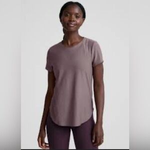 Beyond Yoga Featherweight On The Down Low Tee Size Medium Soft Violet Heather